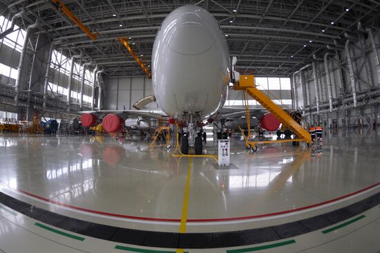 Презентация нового ангарного комплекса для техобслуживания самолетов "Аэрофлота" в Шереметьево 