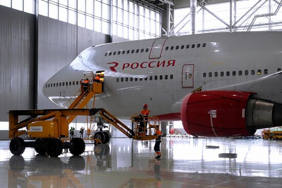 Презентация нового ангарного комплекса для техобслуживания самолетов "Аэрофлота" в Шереметьево 