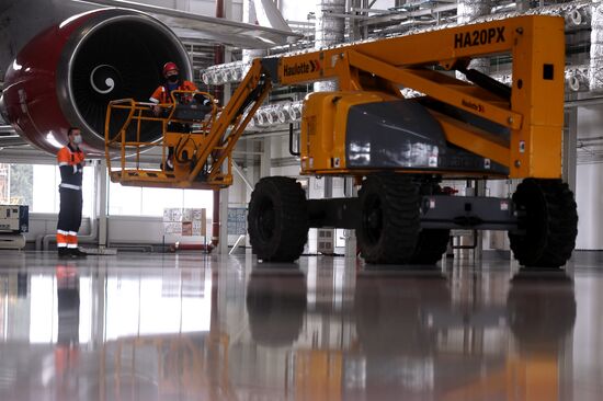 Презентация нового ангарного комплекса для техобслуживания самолетов "Аэрофлота" в Шереметьево 