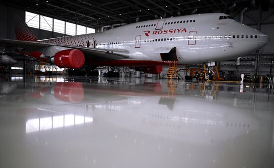 Презентация нового ангарного комплекса для техобслуживания самолетов "Аэрофлота" в Шереметьево 