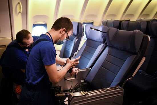 Презентация нового ангарного комплекса для техобслуживания самолетов "Аэрофлота" в Шереметьево 