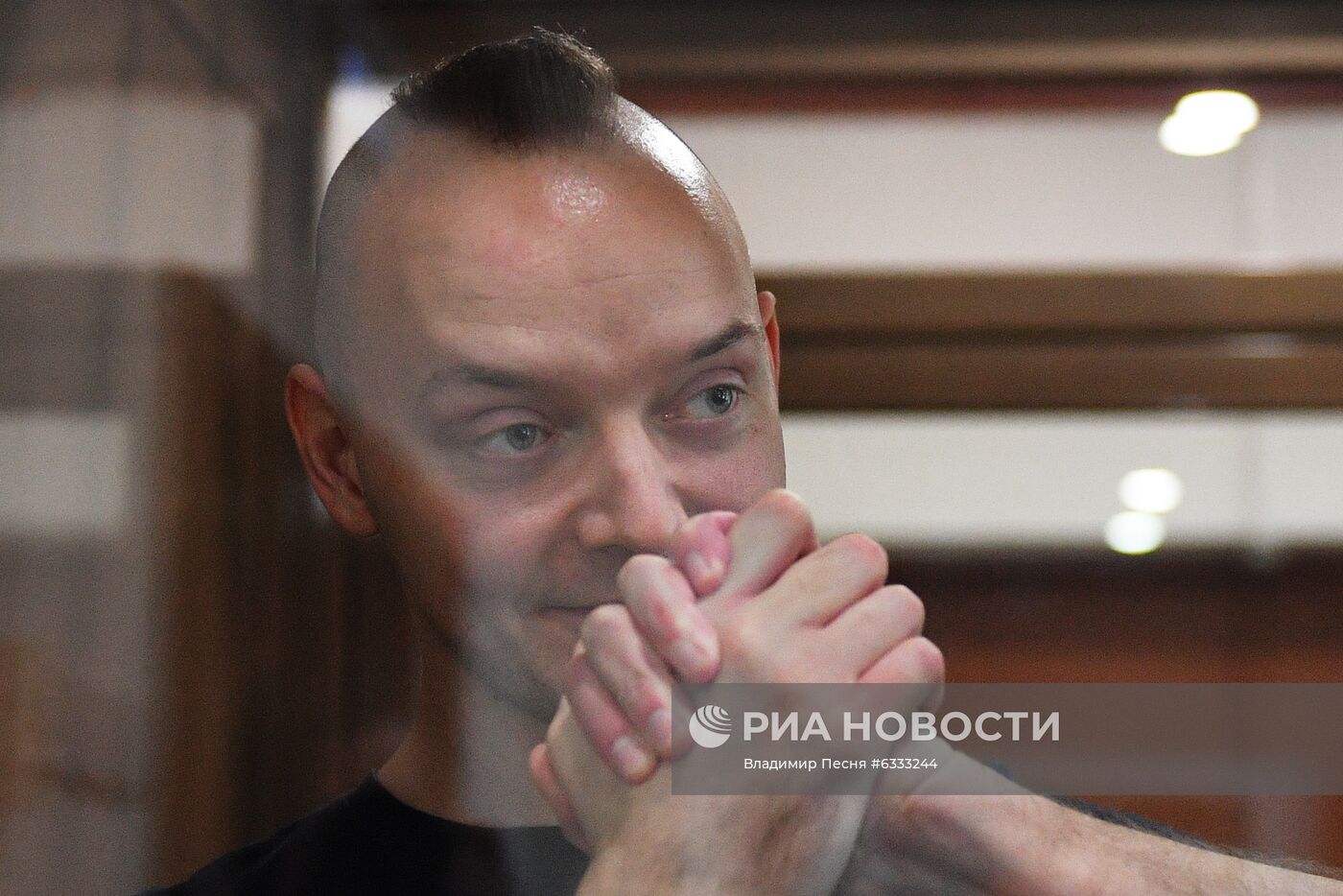 Рассмотрение апелляции на продление срока ареста журналиста И. Сафронова