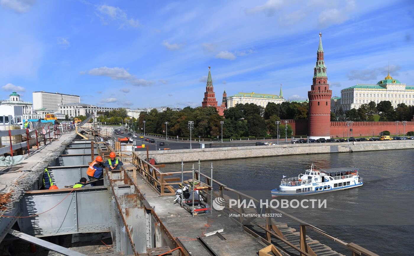 Ремонт Большого Каменного моста в Москве 