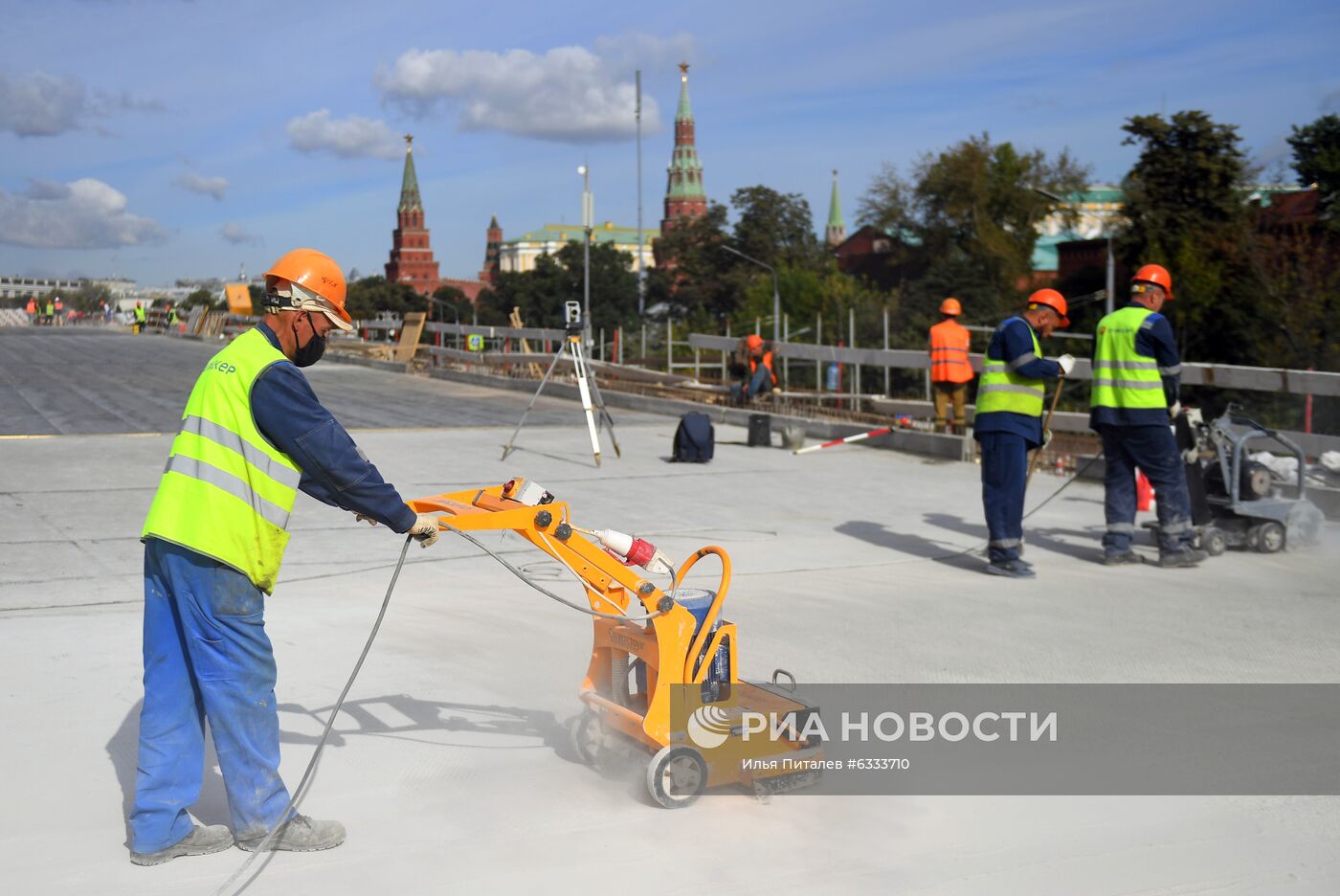 Ремонт Большого Каменного моста в Москве 