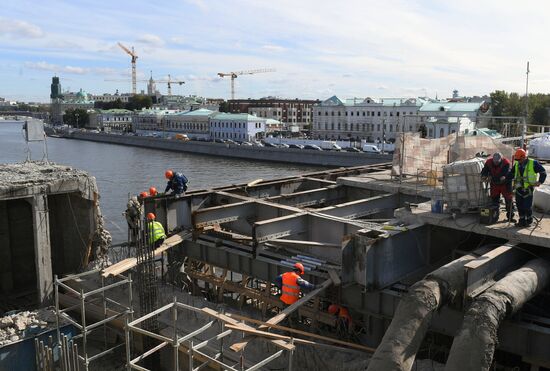 Ремонт Большого Каменного моста в Москве 