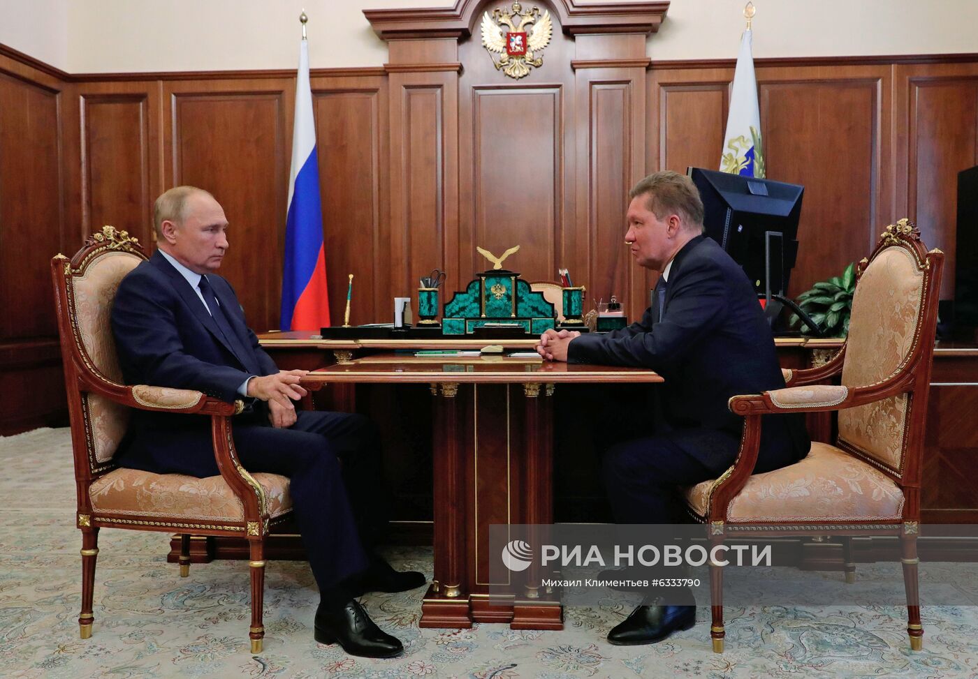 Президент РФ В. Путин встретился с главой "Газпрома" А. Миллером