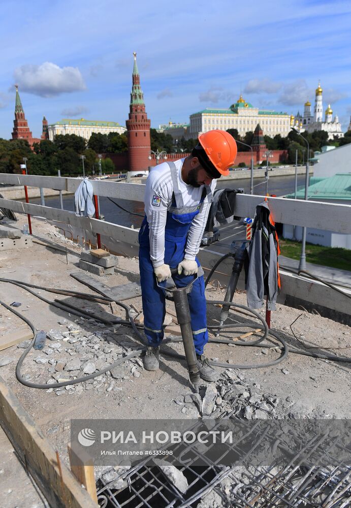 Ремонт Большого Каменного моста в Москве 