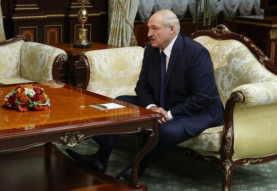 Встреча президента Белоруссии А. Лукашенко и министра обороны РФ С. Шойгу