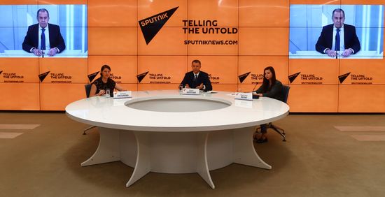 Интервью министра иностранных дел РФ С. Лаврова корреспондентам Sputnik