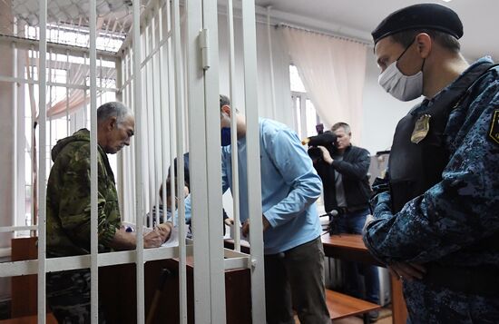 Суд арестовал директора и подозреваемого в поджоге клиники в Красноярске