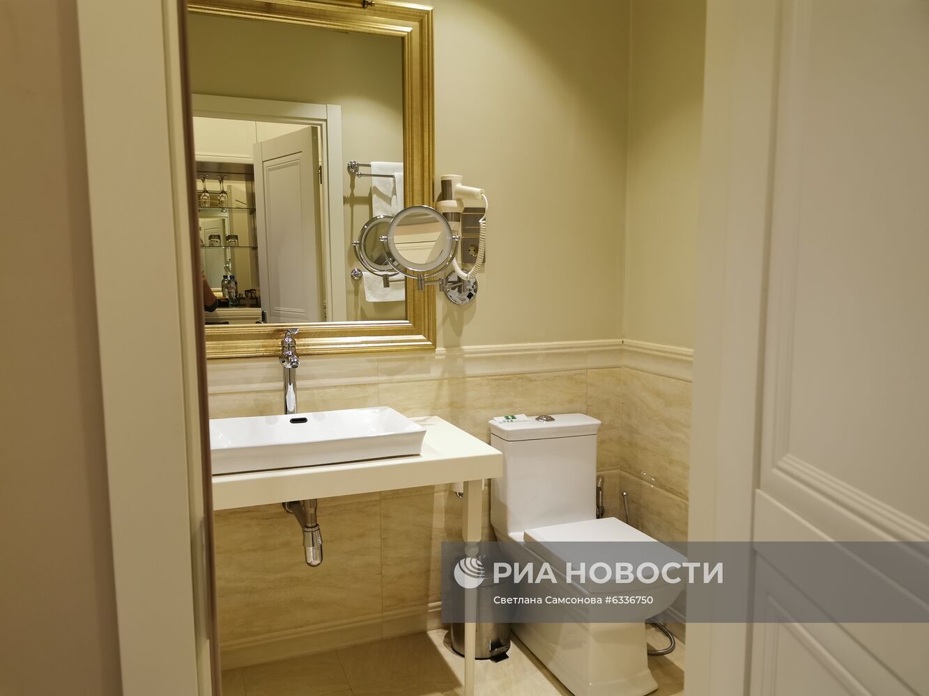 Гостиница Xander Hotel, где жил А. Навальный