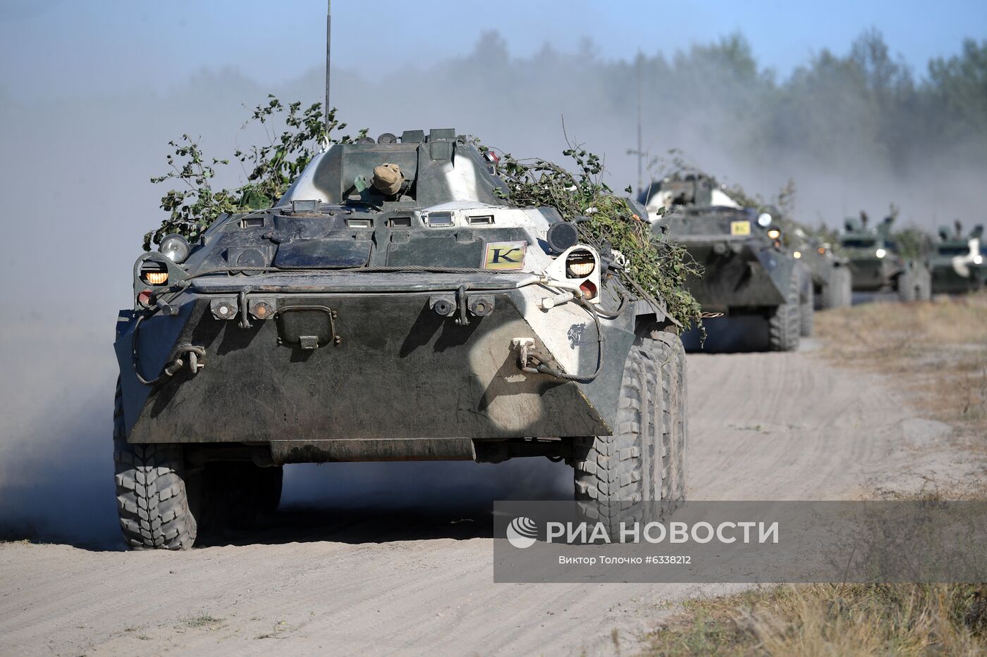 Военная техника во время учений "Славянское братство - 2020" с участием военнослужащих Псковской дивизии ВДВ России и подразделений Сил специальных операций армии Белоруссии на полигоне "Брестский". Место: Белоруссия, Брестская область. Автор: Виктор Толочко/Sputnik/РИА Новости. Военные учения "Славянское братство-2020"