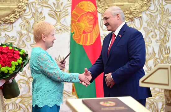 Вступление А. Лукашенко в должность президента Белоруссии