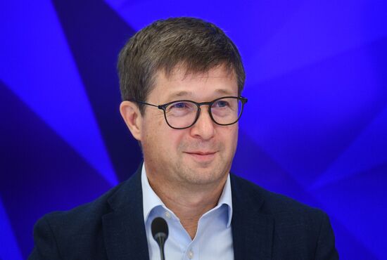 Онлайн-конференция на тему: "Итоги клинических исследований препарата "Арепливир" у пациентов с коронавирусной инфекцией".