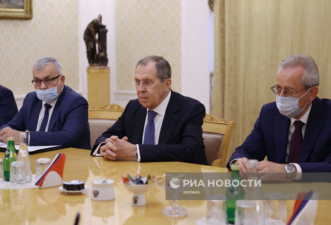 Встреча главы МИД РФ С. Лаврова с директором ВОЗ Х. Клюге