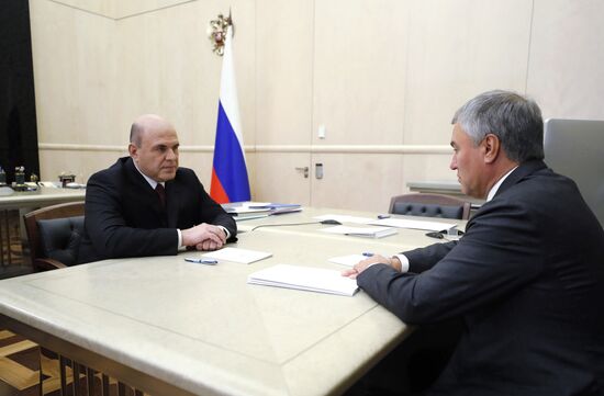 Премьер-министр РФ М. Мишустин провел рабочую встречу с председателем Государственной Думы РФ В. Володиным 