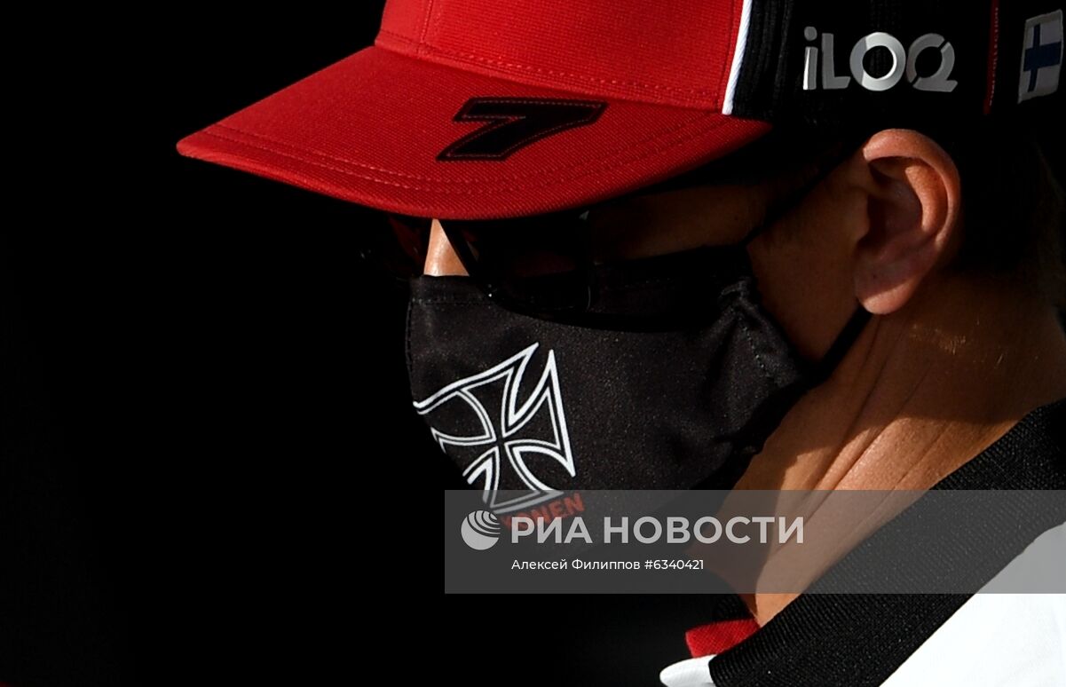 Подготовка к российскому этапу чемпионата мира по кольцевым автогонкам в классе "Формула-1"