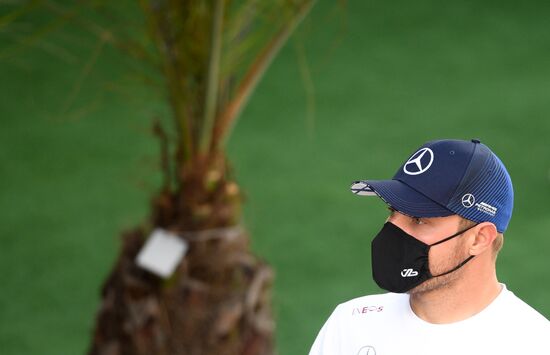 Подготовка к российскому этапу чемпионата мира по кольцевым автогонкам в классе "Формула-1"