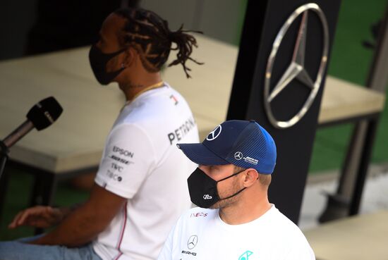 Подготовка к российскому этапу чемпионата мира по кольцевым автогонкам в классе "Формула-1"