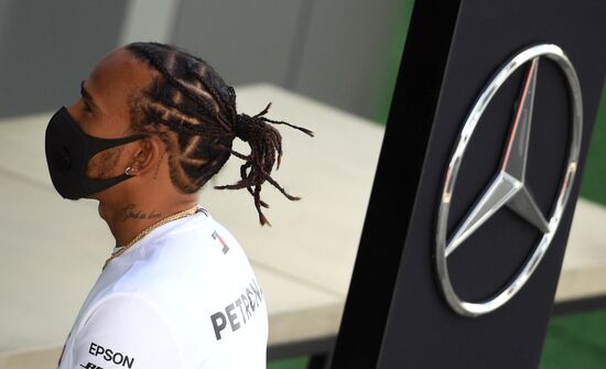 Подготовка к российскому этапу чемпионата мира по кольцевым автогонкам в классе "Формула-1"