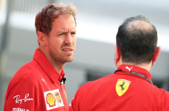 Подготовка к российскому этапу чемпионата мира по кольцевым автогонкам в классе "Формула-1"