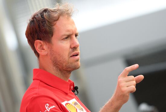 Подготовка к российскому этапу чемпионата мира по кольцевым автогонкам в классе "Формула-1"