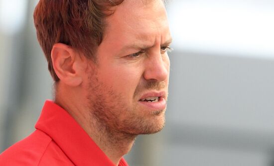 Подготовка к российскому этапу чемпионата мира по кольцевым автогонкам в классе "Формула-1"