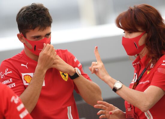 Подготовка к российскому этапу чемпионата мира по кольцевым автогонкам в классе "Формула-1"