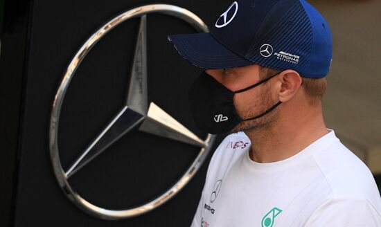 Подготовка к российскому этапу чемпионата мира по кольцевым автогонкам в классе "Формула-1"