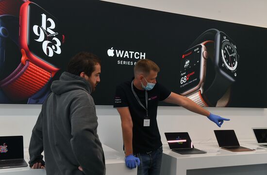 В России начались продажи новинок от Apple 