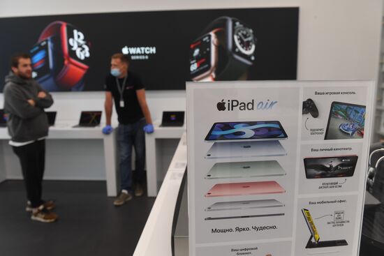 В России начались продажи новинок от Apple 