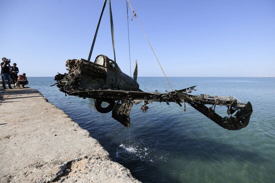 Подъем истребителя "Аэрокобра" со дна Черного моря 
