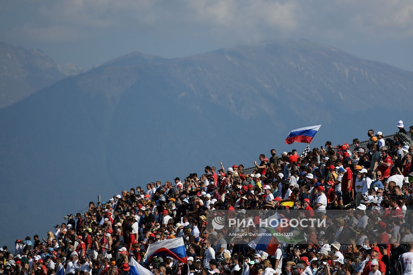 Автоспорт. Формула 1. Гран-при России. Гонка