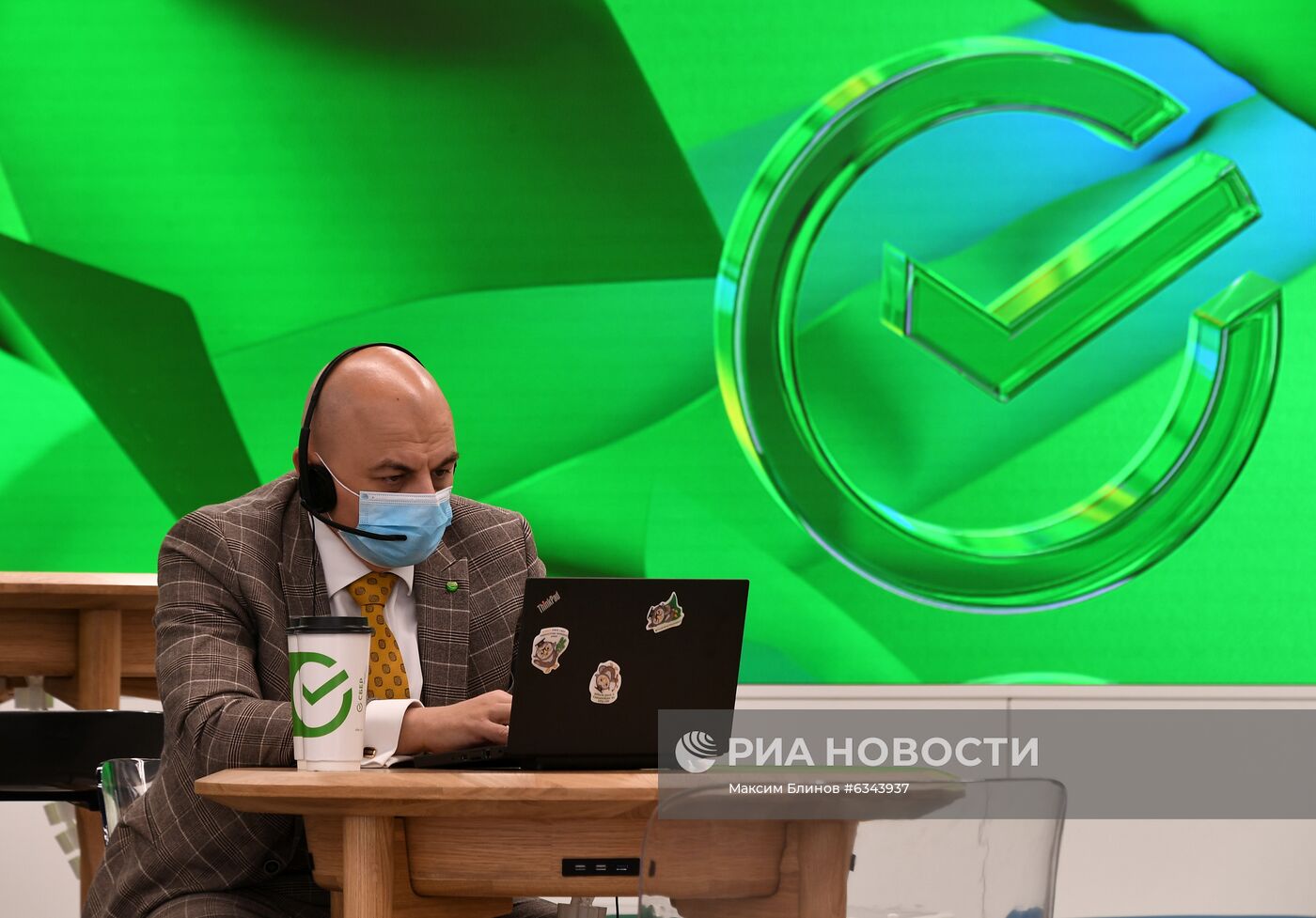 Сбербанк открыл первый офис в новом формате