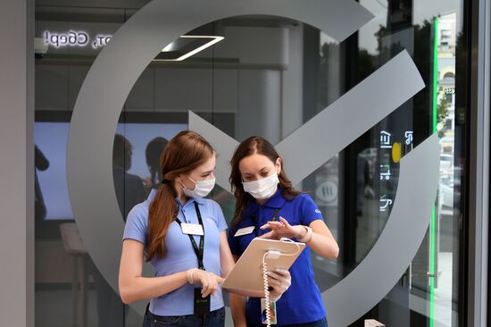 Сбербанк открыл первый офис в новом формате