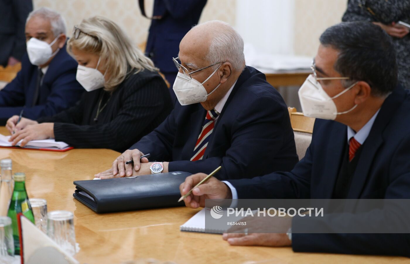 Встреча главы МИД РФ С. Лаврова с заместителем председателя Совета министров Кубы Р. Кабрисасом