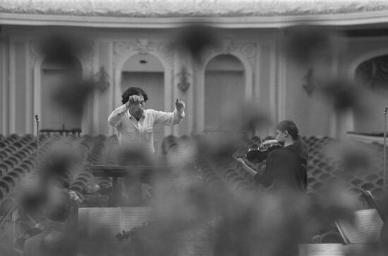 Скрипачка Виктория Муллова