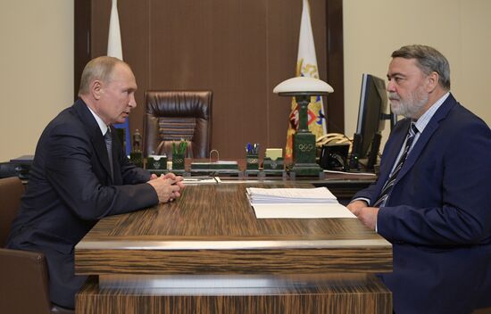Президент РФ В. Путин встретился с руководителем ФАС И. Артемьевым