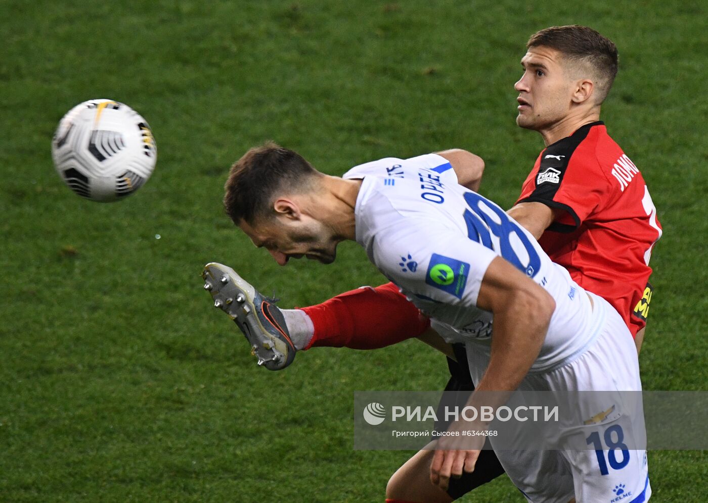 Футбол. РПЛ. Матч "Химки" - "Динамо"