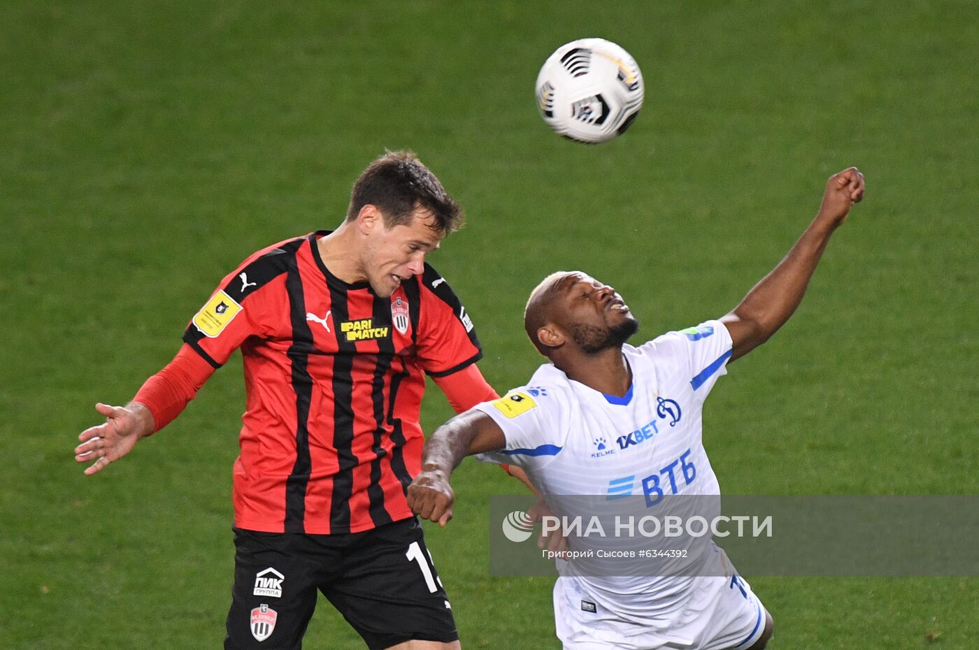 Футбол. РПЛ. Матч "Химки" - "Динамо"