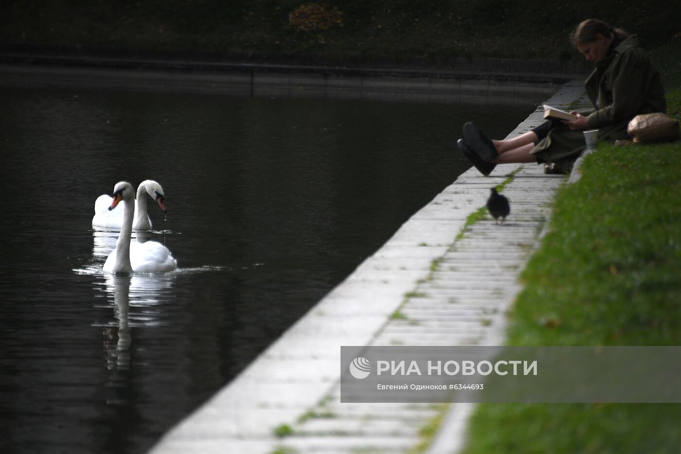 Теплая осенняя погода в Москве