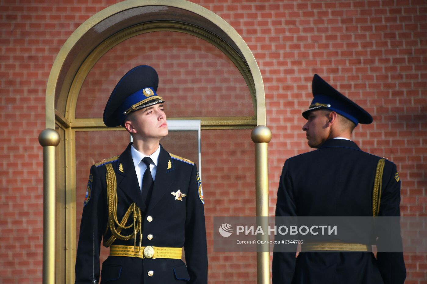 Теплая осенняя погода в Москве