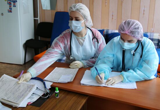 Госпиталь для больных коронавирусом в Донецке