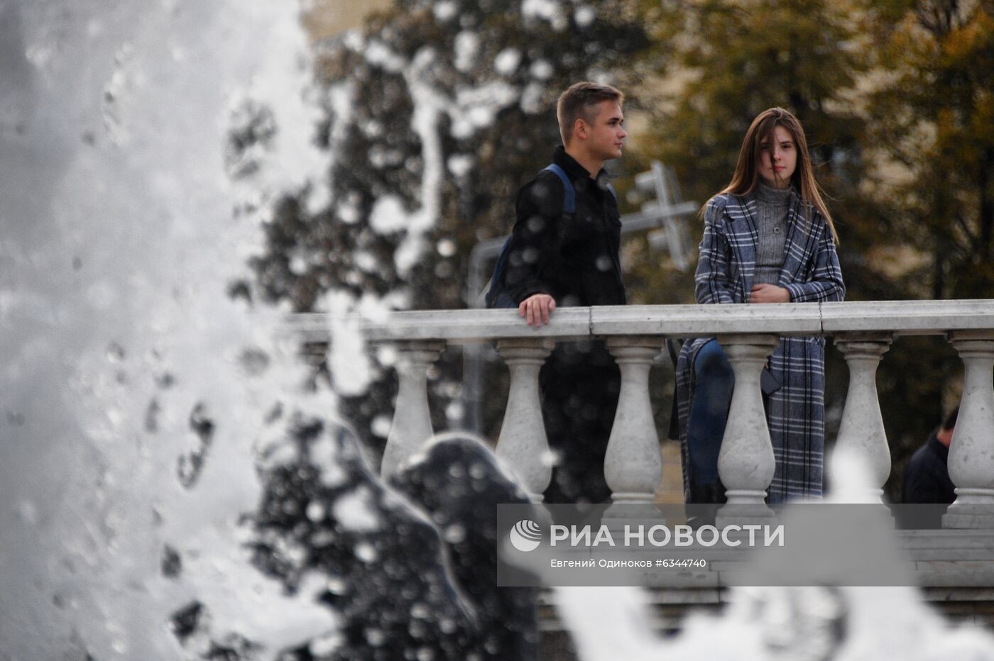 Теплая осенняя погода в Москве