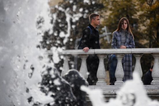 Теплая осенняя погода в Москве