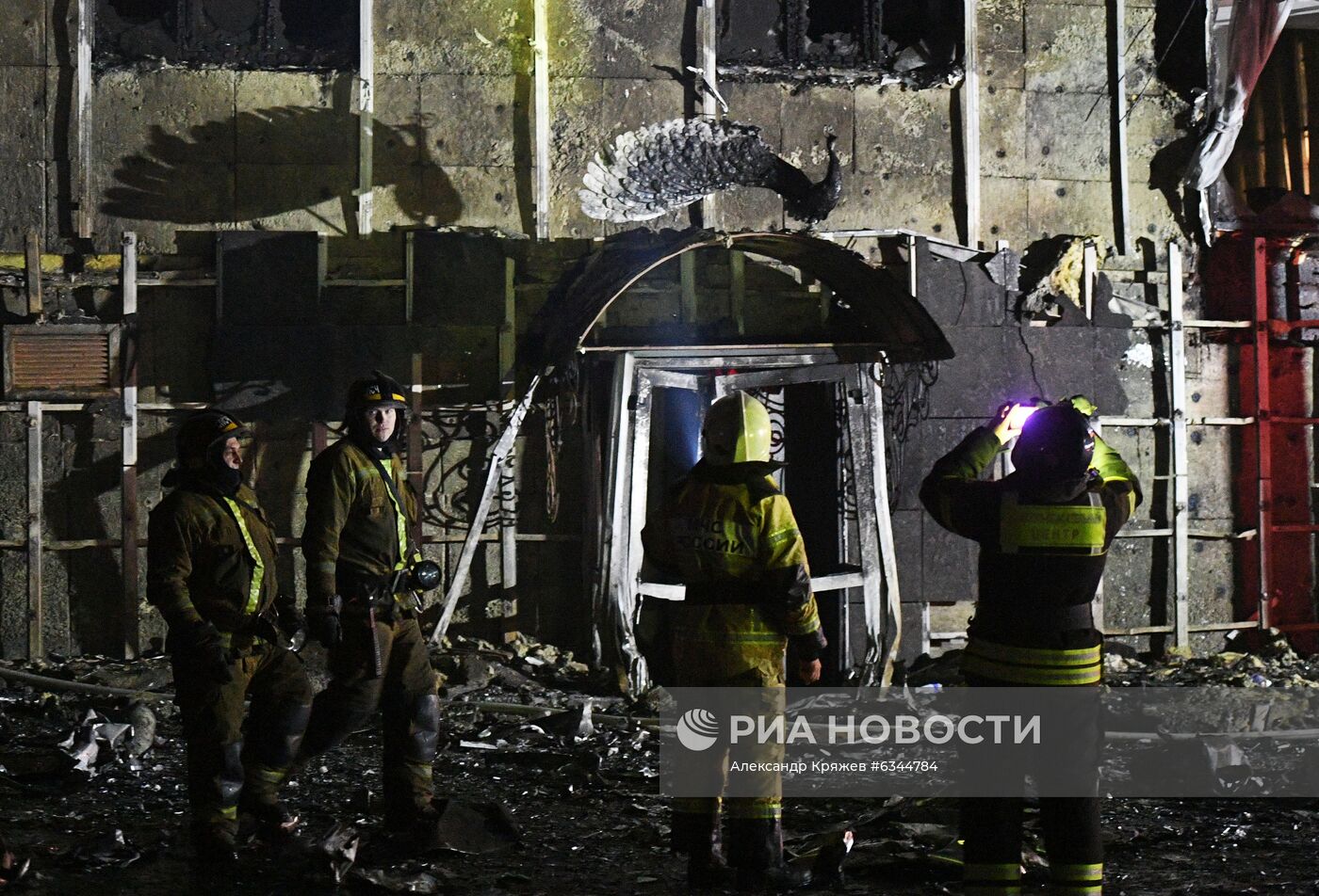 Пожар в здании гостиничного комплекса в Новосибирске