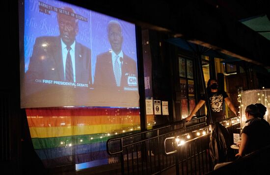 Трансляция дебатов Д. Трампа и Д. Байдена в США