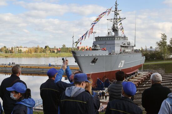 Спуск на воду корабля "Георгий Курбатов" в Санкт-Петербурге