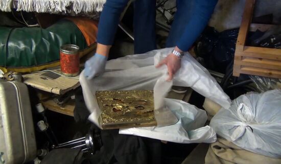 Члены преступной группы задержаны за кражу иконы из Иверского монастыря в Новгородской области