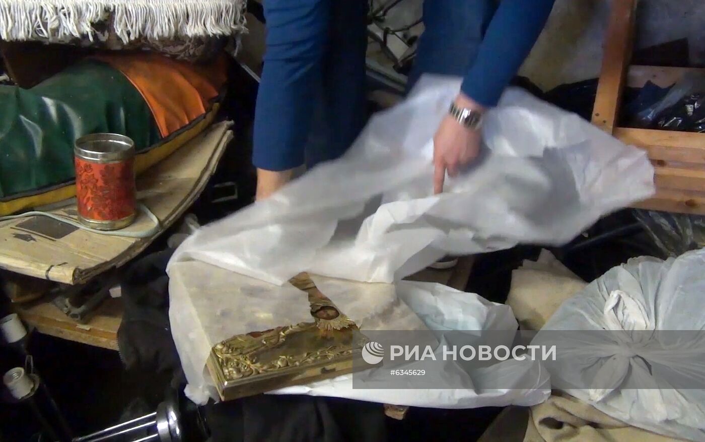 Члены преступной группы задержаны за кражу иконы из Иверского монастыря в Новгородской области